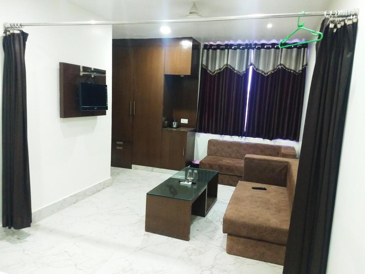 Palace 3* Varanasi